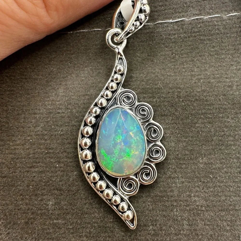 NWT Facetedā10x14mm OPAL pendant in solid sterling silver! - Picture 13 of 14